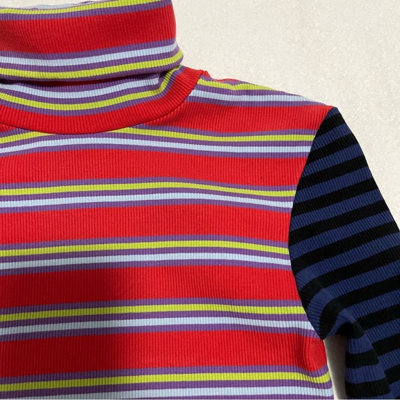 RAGGED JEANS FIGURE TOP - Picture 9 of 14